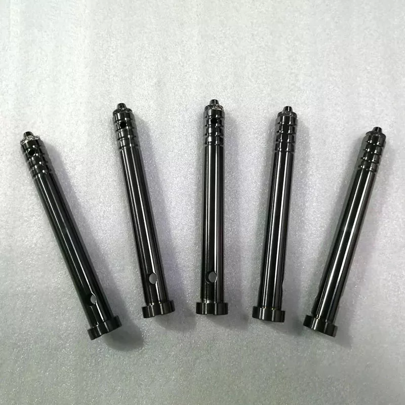 Precyzyjnie obrobione części samochodowe i elementy złączne do samochodów